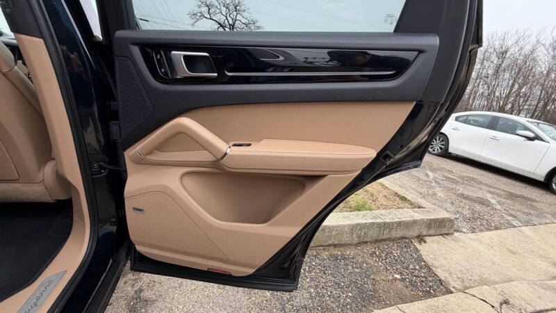 2019 Porsche Cayenne S
