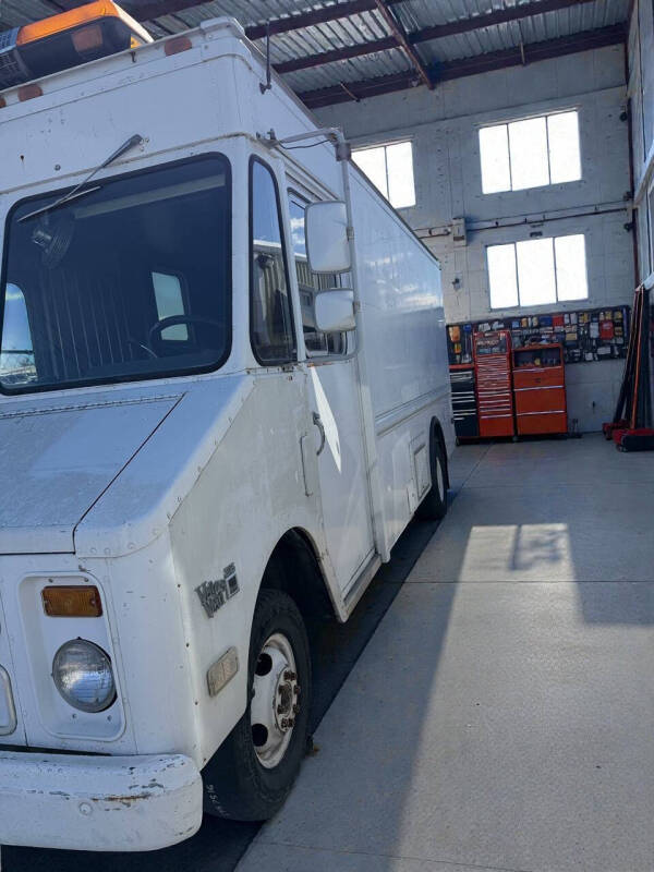 1986 GMC P30 Forward Control Chassis