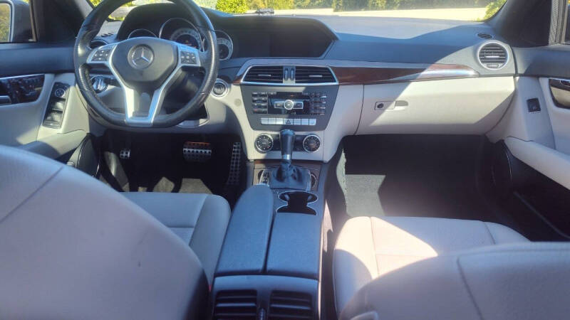 2013 Mercedes-Benz C-Class C 300 Luxury 4MATIC