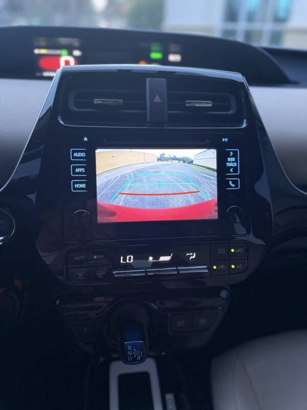 2016 Toyota Prius Four Touring