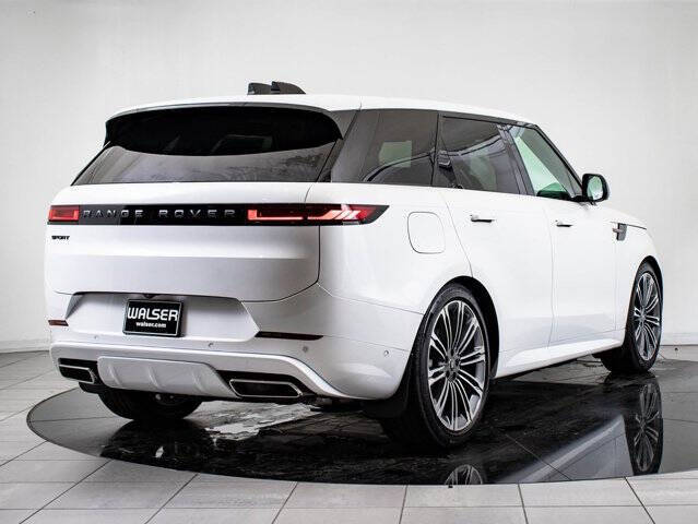2025 Land Rover Range Rover Sport P460e Dynamic SE