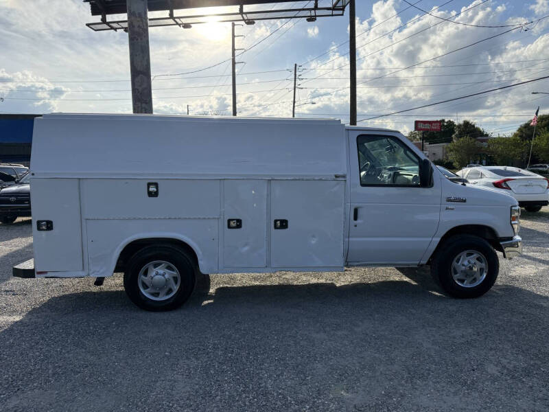 2018 Ford E-Series E-350 SD