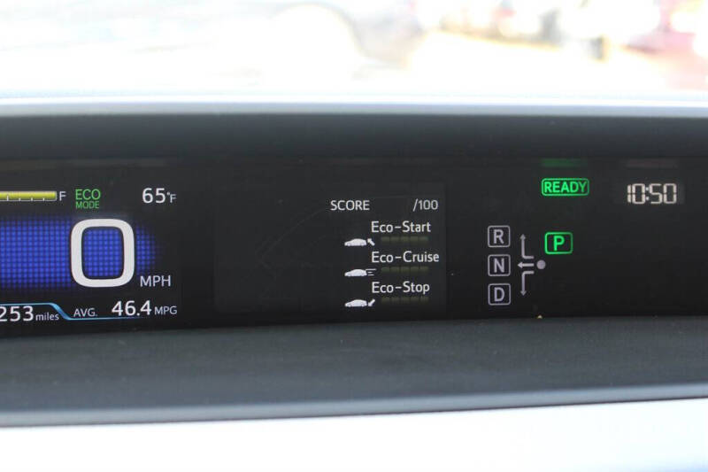 2017 Toyota Prius Three Touring