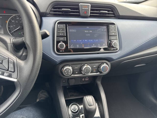 2023 Nissan Versa SV