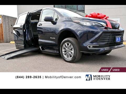 2022 Toyota Sienna for sale at CO Fleet & Mobility in Denver CO