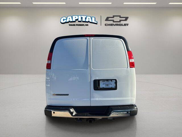 2025 Chevrolet Express 2500