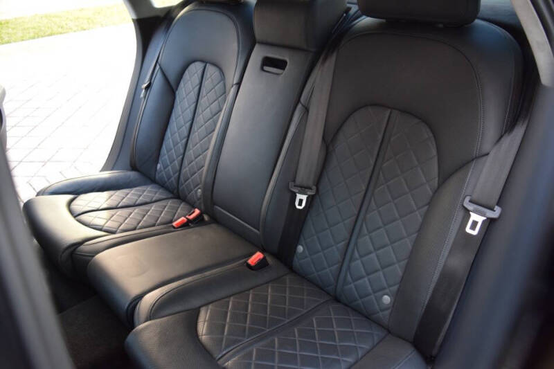 2015 Audi S8 4.0T quattro