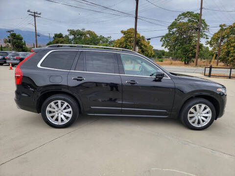 2017 Volvo XC90 T6 Momentum