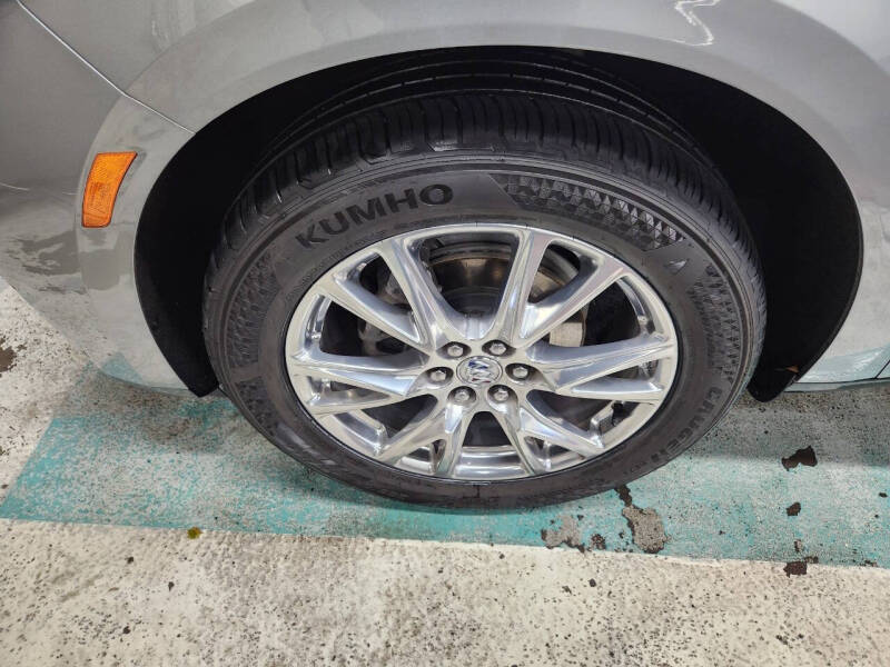2023 Buick Enclave Essence