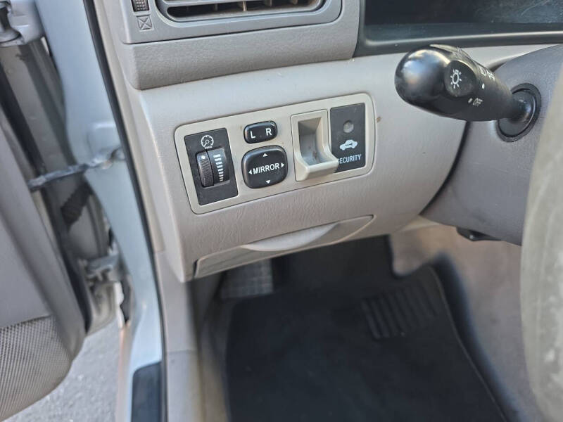 2006 Toyota Corolla LE