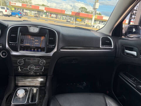 2015 Chrysler 300 Limited