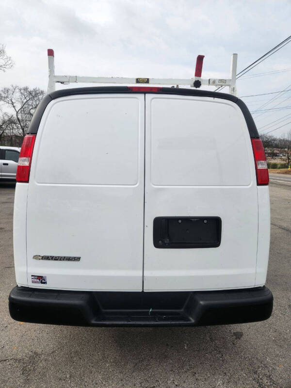 2019 Chevrolet Express 2500