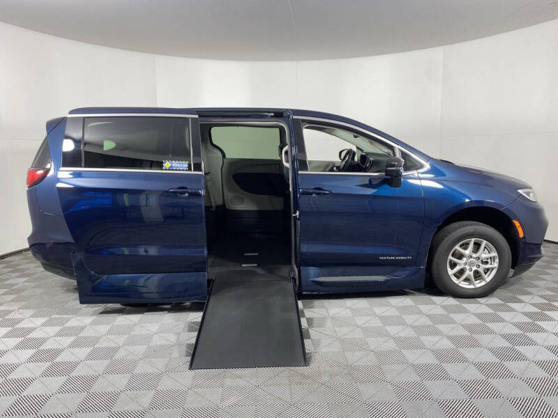 Used 2024 Chrysler Pacifica Touring L with VIN 2C4RC1BG9RR187496 for sale in Tucker, GA