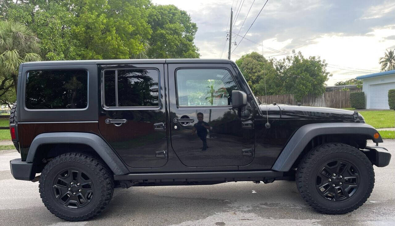 2016 Jeep Wrangler Unlimited  - $15,500