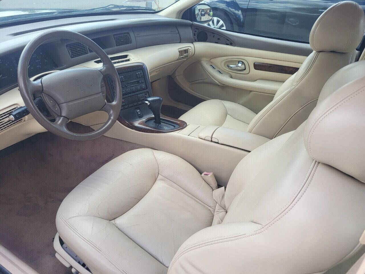 1997 Lincoln Mark VIII for sale at FAMILY AUTO BROKERS in Longwood, FL