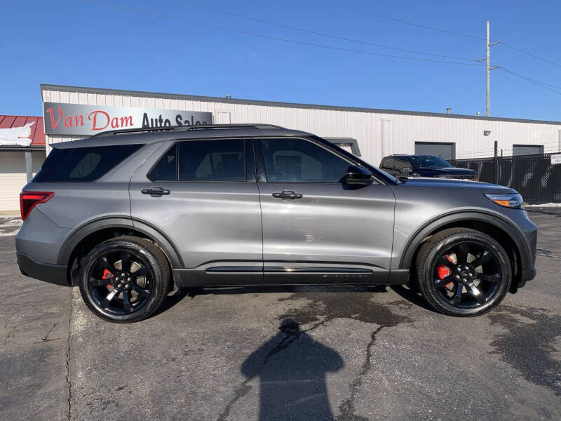 2022 Ford Explorer ST