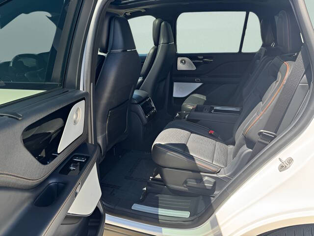 2025 Lincoln Aviator Black Label