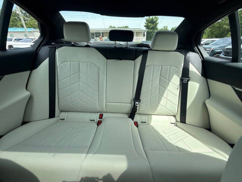 2024 BMW i5 eDrive40