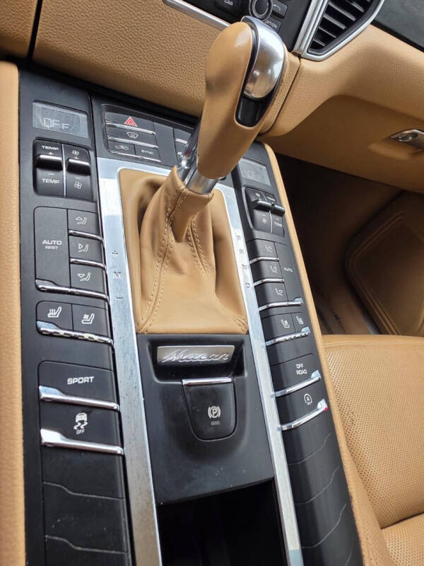 2015 Porsche Macan S