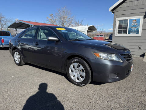2010 Toyota Camry for sale at GILBERT MOTORS USA LLC in Union Gap WA