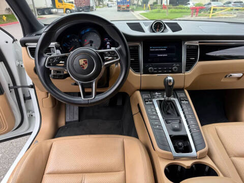 2017 Porsche Macan S