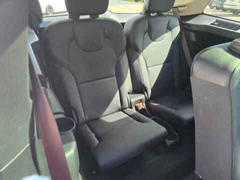 2019 Volvo XC90 T6 Momentum