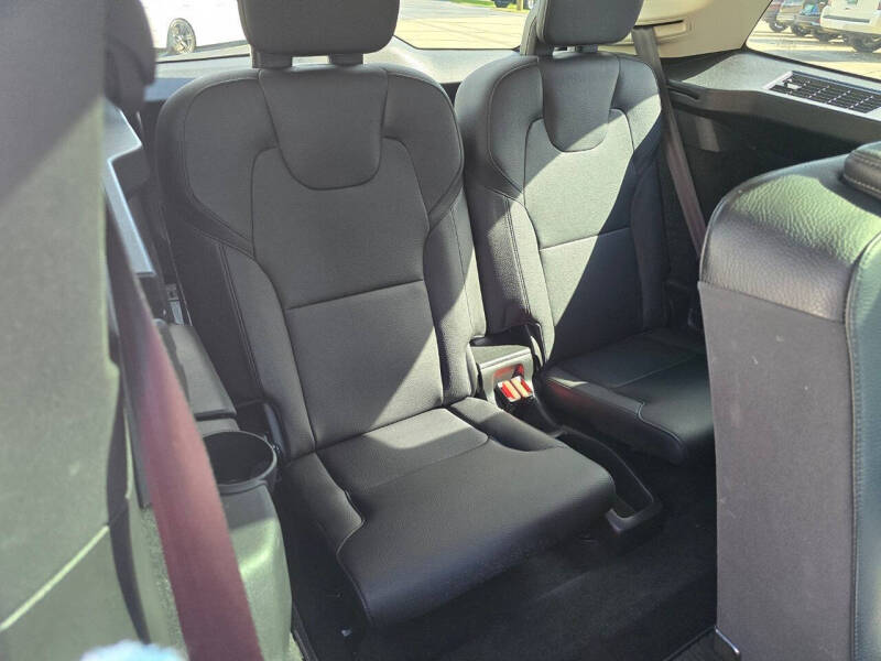 2019 Volvo XC90 T6 Momentum