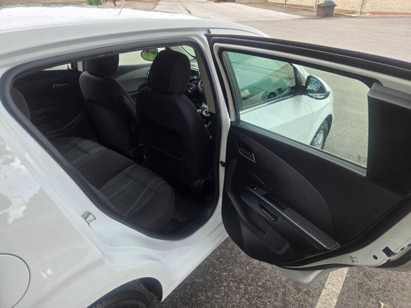 2015 Chevrolet Sonic LT Auto