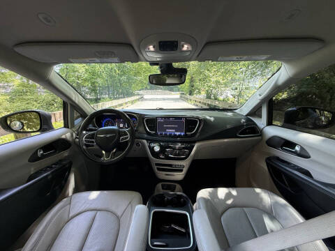 2021 Chrysler Pacifica Touring L