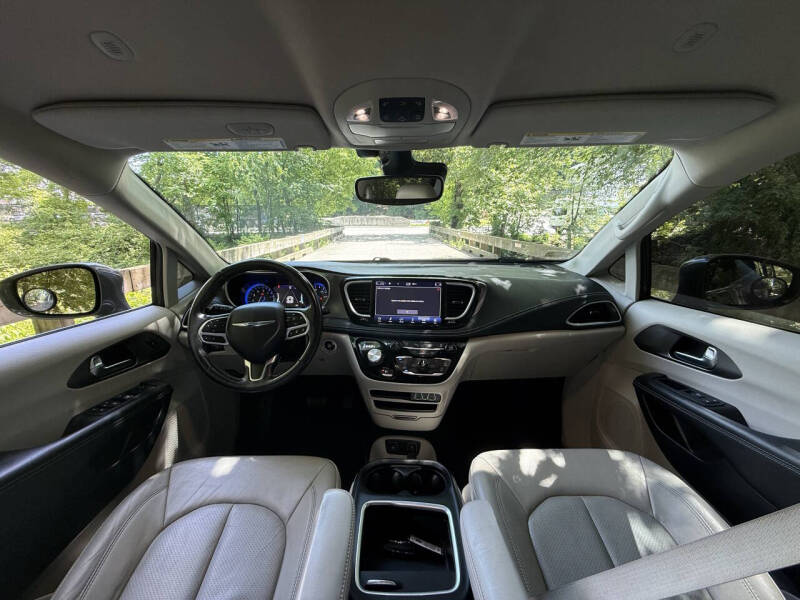 2021 Chrysler Pacifica Touring L