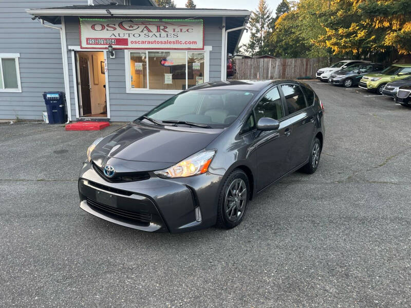 2017 Toyota Prius v for sale at Oscar Auto Sales in Tacoma WA