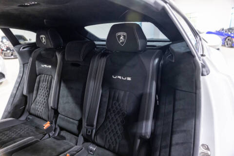 2023 Lamborghini Urus Performante