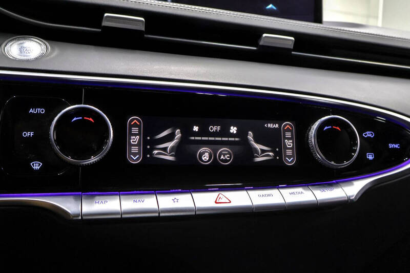 2022 Genesis GV70 2.5T Standard