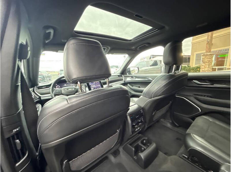 2022 Jeep Grand Cherokee L Altitude