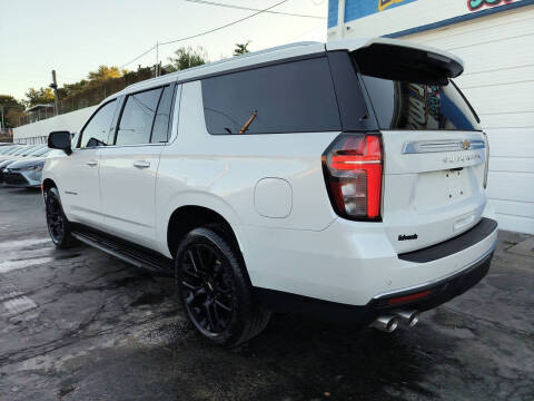 2023 Chevrolet Suburban High Country