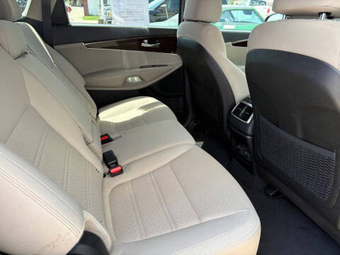 2018 Kia Sorento LX