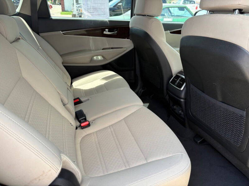 2018 Kia Sorento LX
