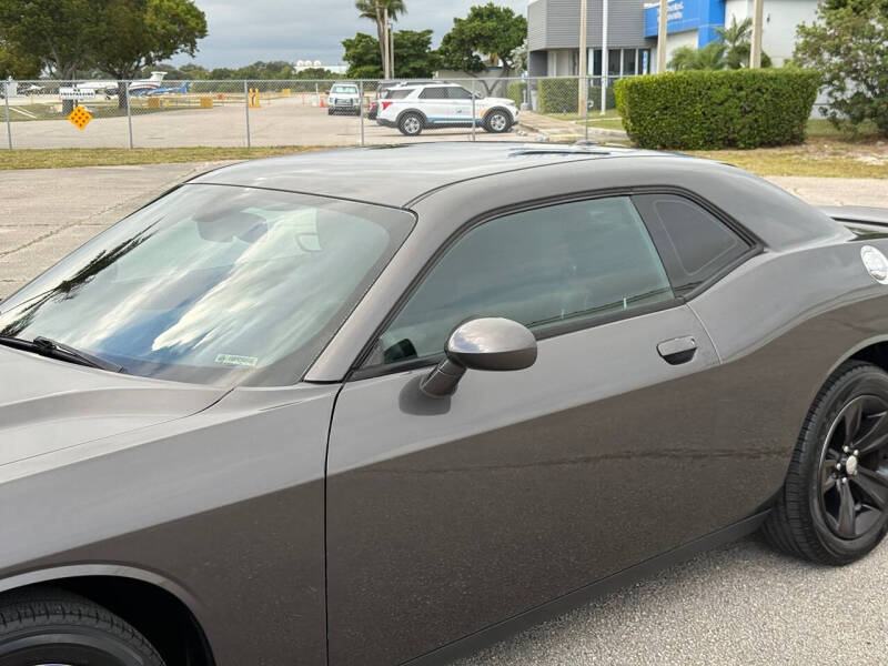 2018 Dodge Challenger SXT