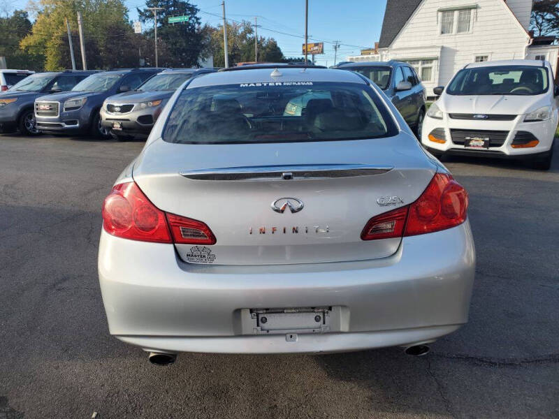 2011 Infiniti G25 Sedan x