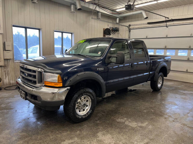 2001 Ford F-250 Super Duty for sale at Sand's Auto Sales in Cambridge MN