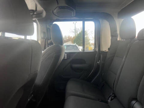 2022 Jeep Gladiator Sport S