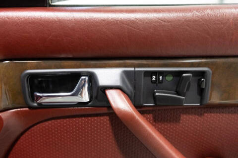 1988 Mercedes-Benz 560-Class 560 SEL