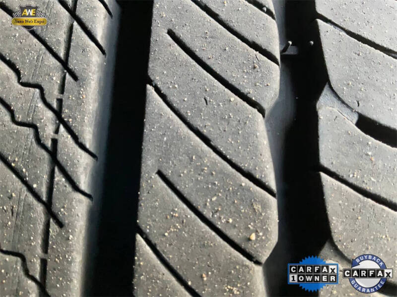 2024 Volvo XC40 B5 Plus Dark Theme