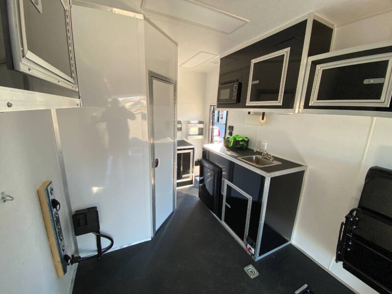 2023 Vintage Trailer LTD OL826-PS BATH