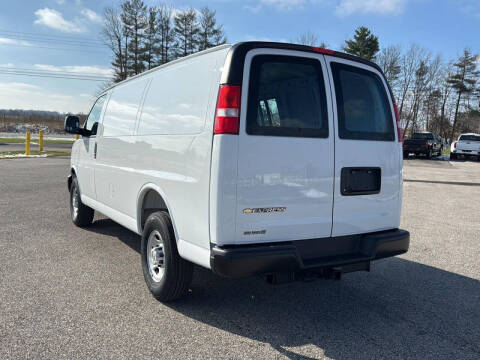2025 Chevrolet Express 2500