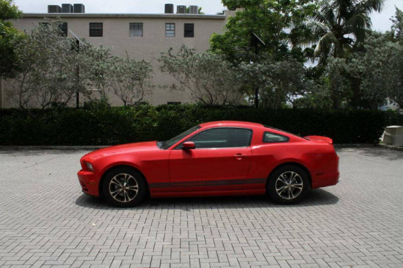 2014 Ford Mustang V6