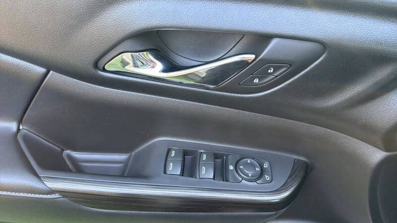 2017 GMC Acadia SLT-1