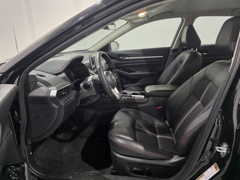 2025 Nissan Altima 2.5 SR