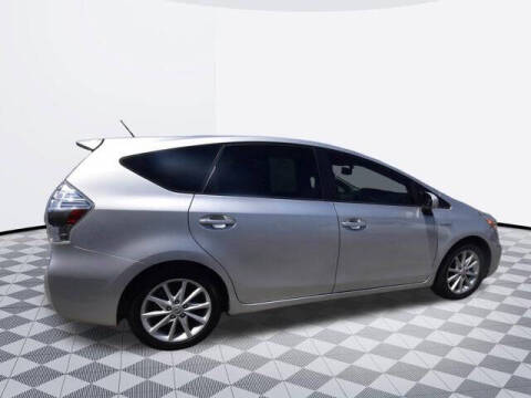 2013 Toyota Prius v Five