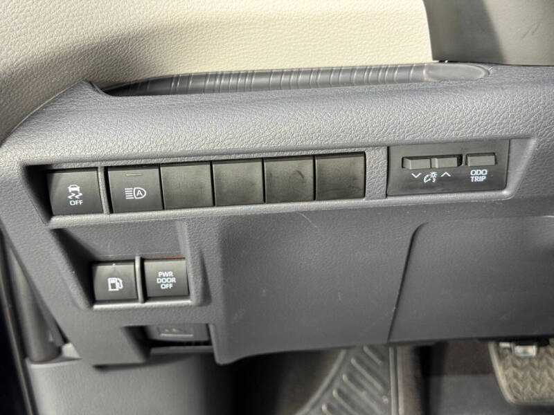 2022 Toyota Sienna Limited 7-Passenger